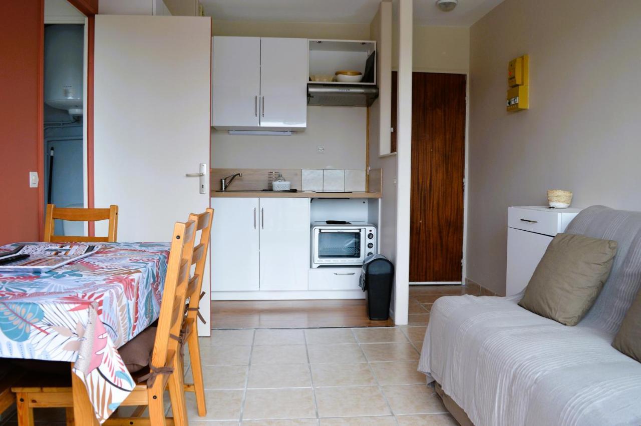 Appartement Au Pied De La Plage - Balcon - Parking Courseulles-sur-Mer Eksteriør billede