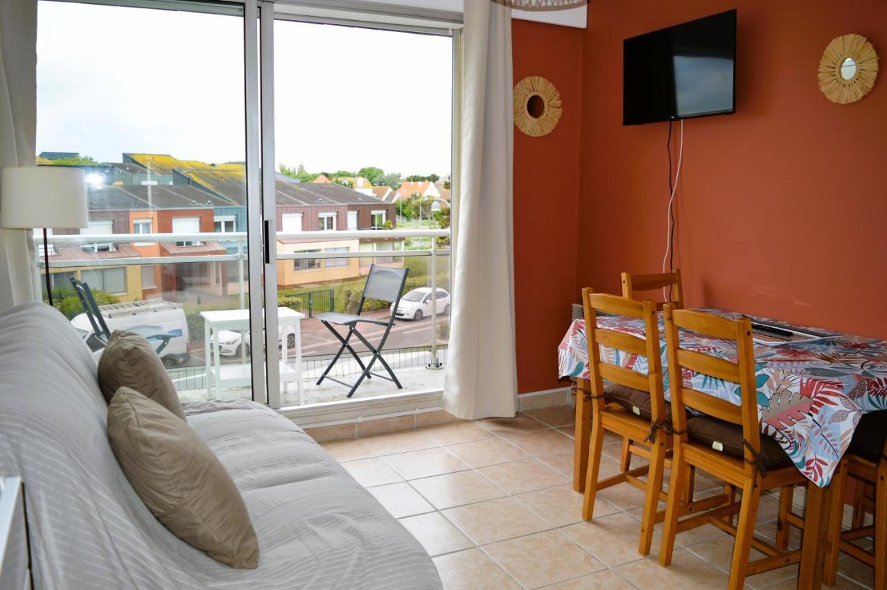 Appartement Au Pied De La Plage - Balcon - Parking Courseulles-sur-Mer Eksteriør billede