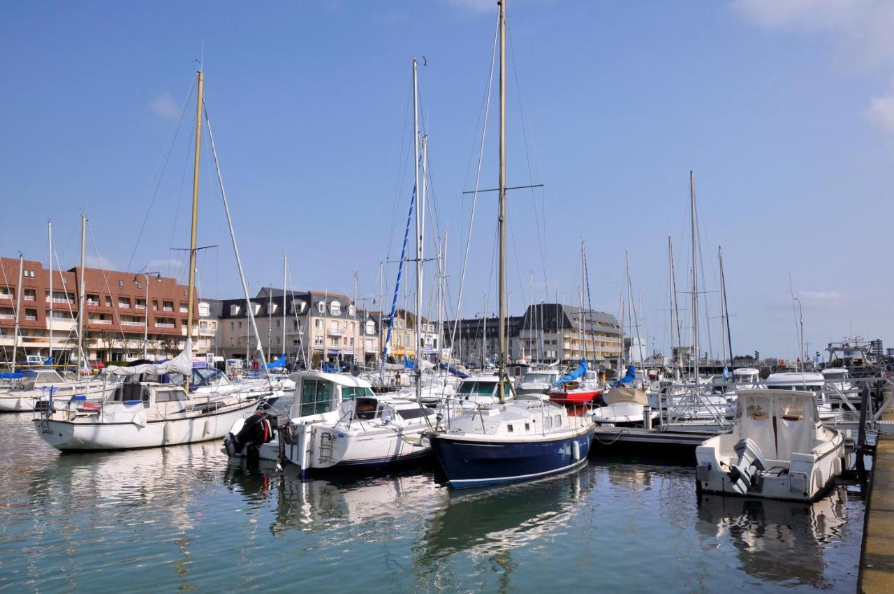 Appartement Au Pied De La Plage - Balcon - Parking Courseulles-sur-Mer Eksteriør billede