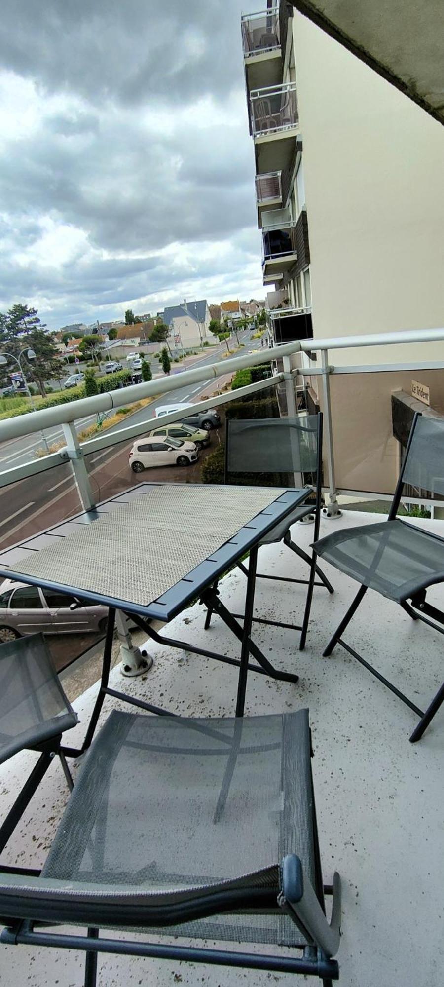 Appartement Au Pied De La Plage - Balcon - Parking Courseulles-sur-Mer Eksteriør billede