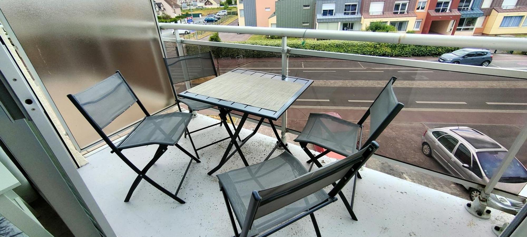 Appartement Au Pied De La Plage - Balcon - Parking Courseulles-sur-Mer Eksteriør billede