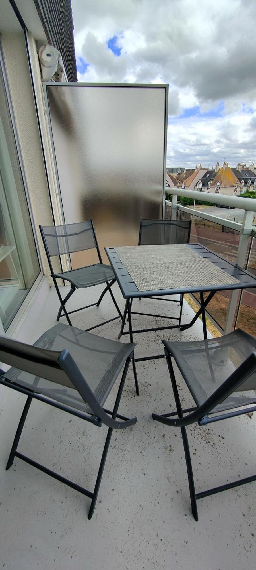Appartement Au Pied De La Plage - Balcon - Parking Courseulles-sur-Mer Eksteriør billede